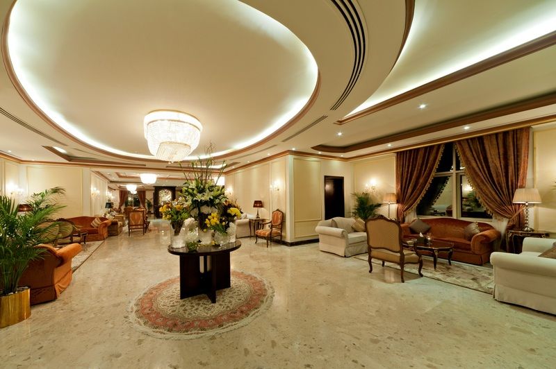 Magnum & West Bay Aparthotel